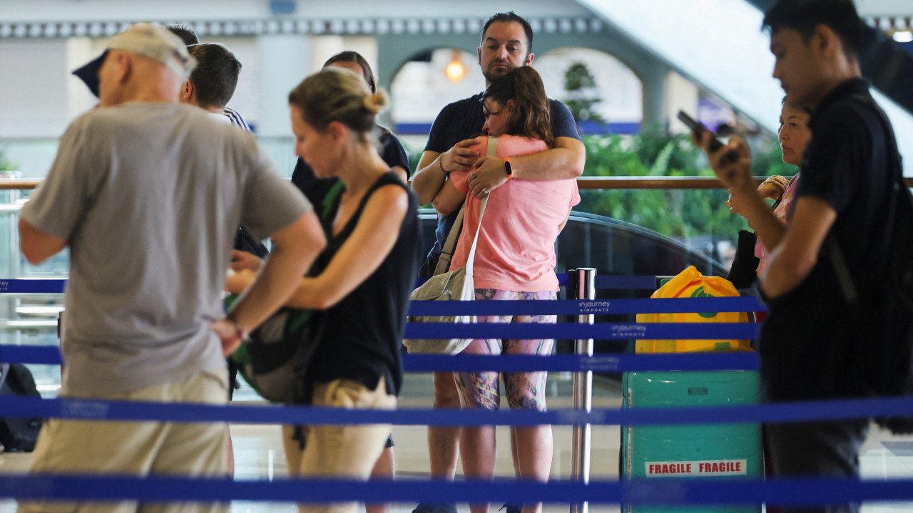 Orta Doğu'da uçuş kaosu... Binlerce uçuş iptal, 1 milyon kişi etkilendi