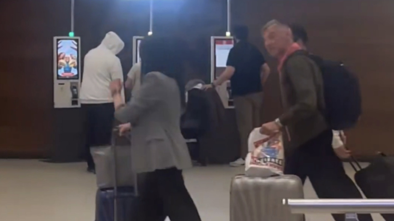 Dubai'de savaşın ortasında kalmıştı: Jasikevicius, sağ salim İstanbul'a döndü