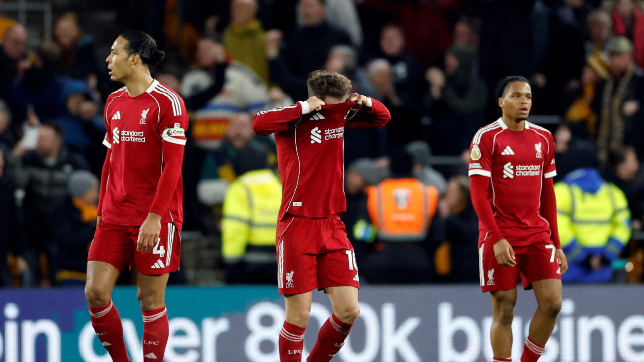 Galatasaray'ın rakibi Liverpool, lig sonuncusuna yenildi! 1-2