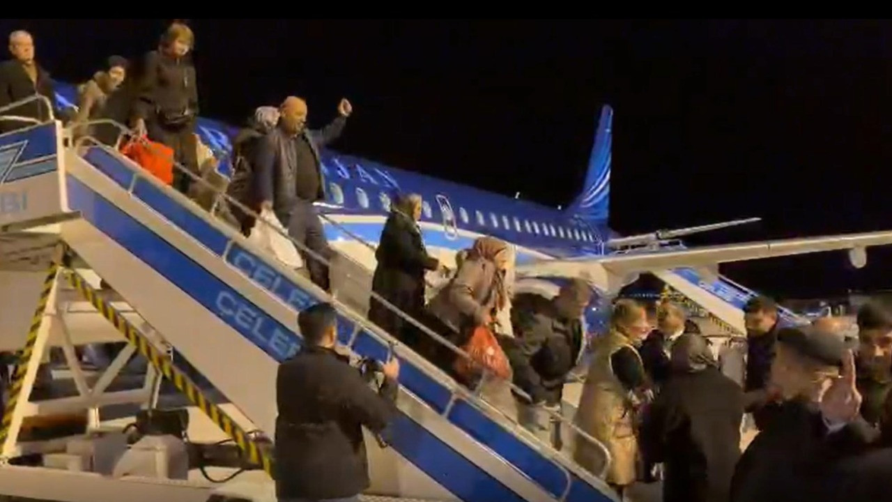 Bakü-Nahçıvan uçağı Iğdır’a indi