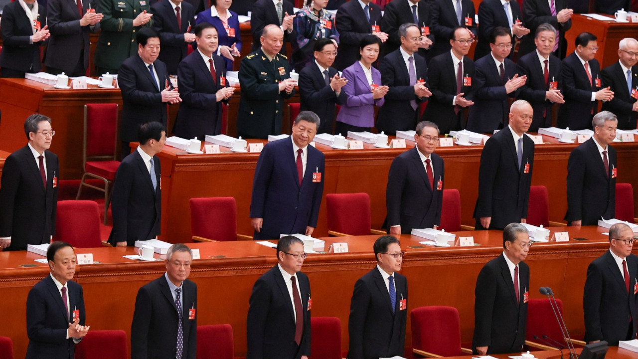 Çin büyüme hedefini düşürdü