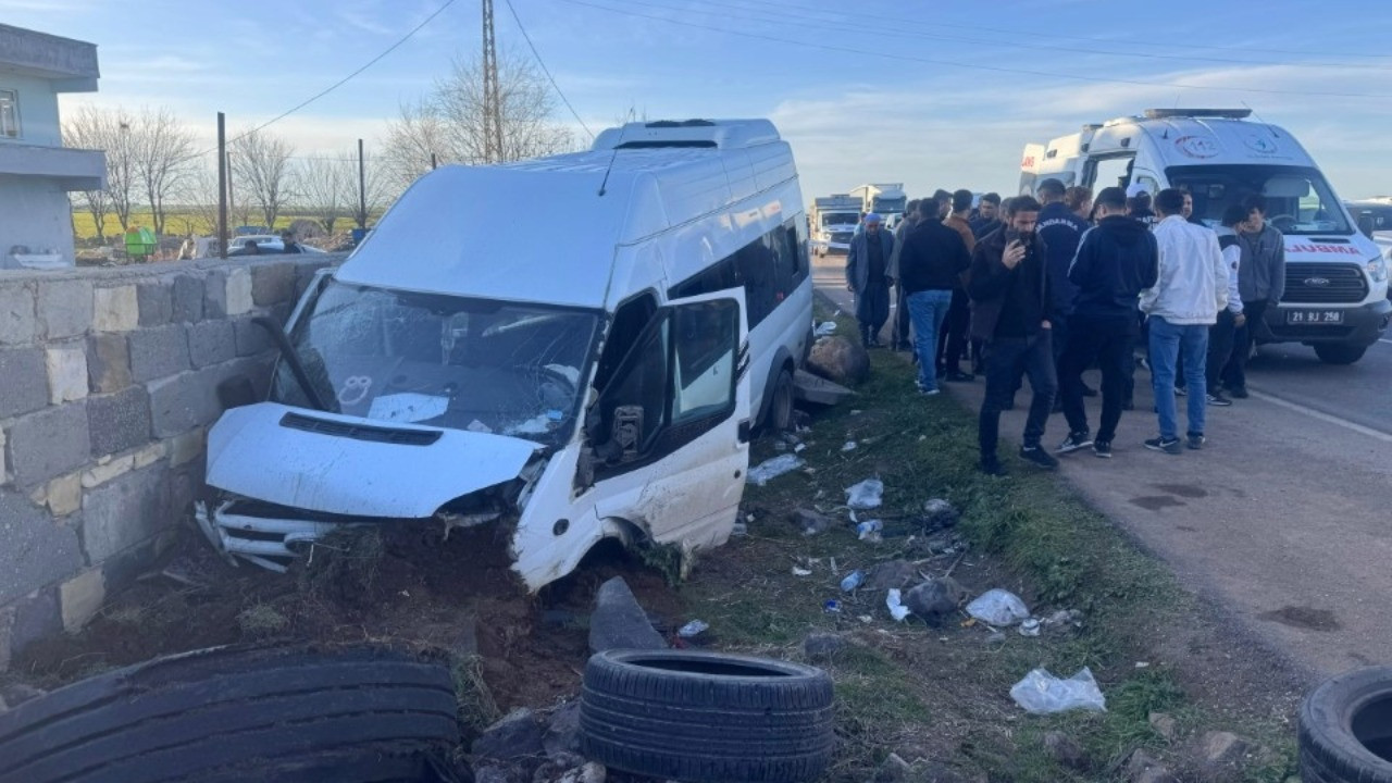 Diyarbakır'da feci kaza: 10 yaralı
