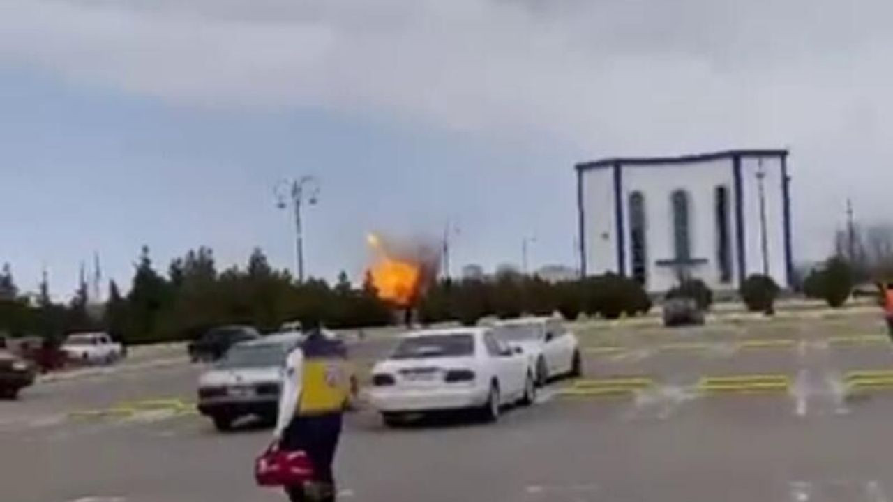 Reuters: İran'dan ateşlenen füze, Nahçıvan Havalimanı yakınına düştü