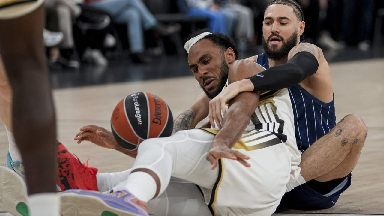 Anadolu Efes sonuncu Asvel'e boyun eğdi: 88-91