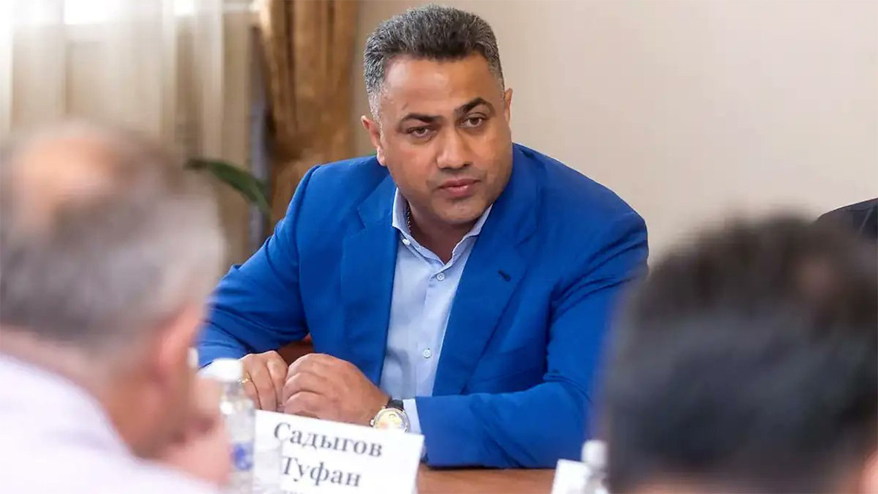 FIFA, Serikspor'un Azeri sahibini futboldan men etti