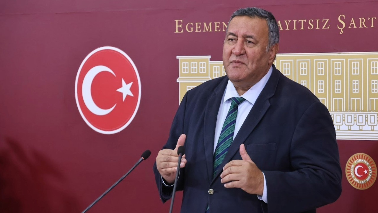 Sert çıktı: Evin önünde duruyor, vergi dairesinin bir şubesi gibi çalışıyor