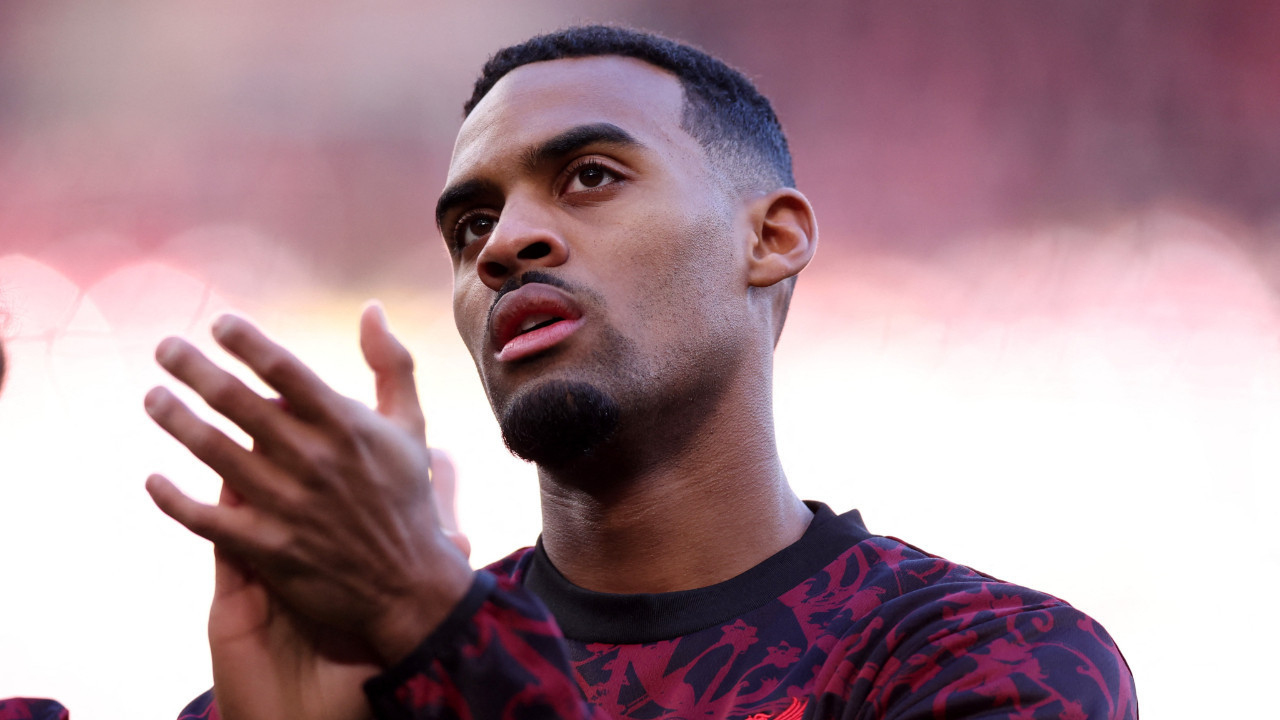 Liverpool, Hollandalı yıldızıyla sözleşme yeniledi