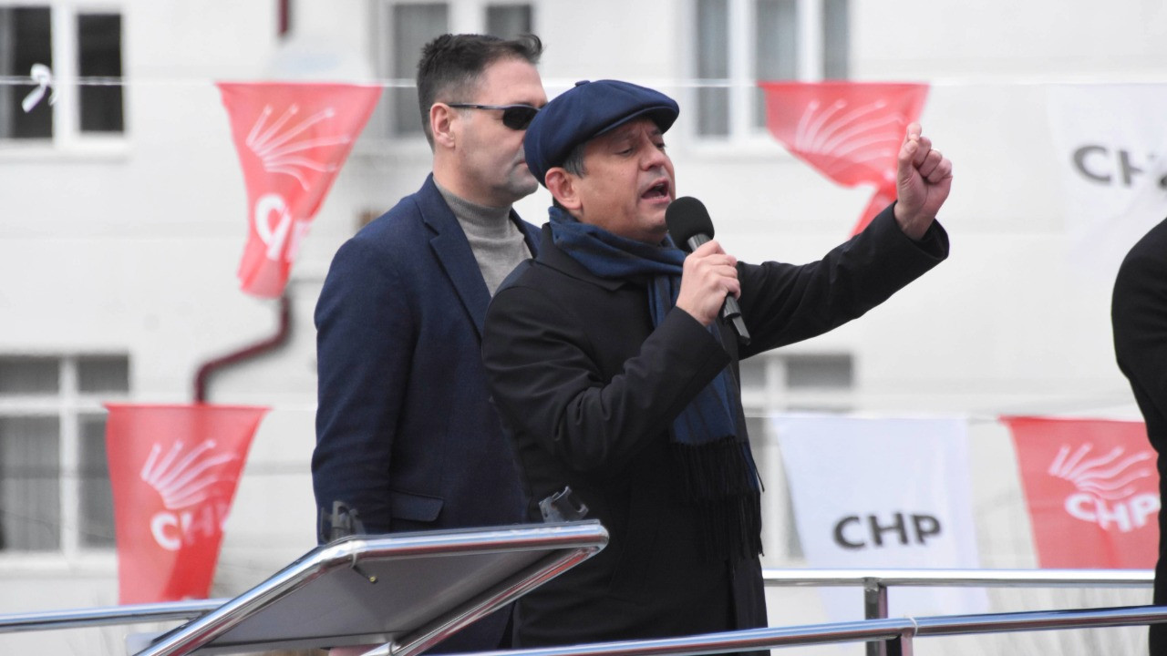 Özgür Özel: Türkiye'nin beraber olmasının önündeki tek engel AK Parti'nin kara düzeni