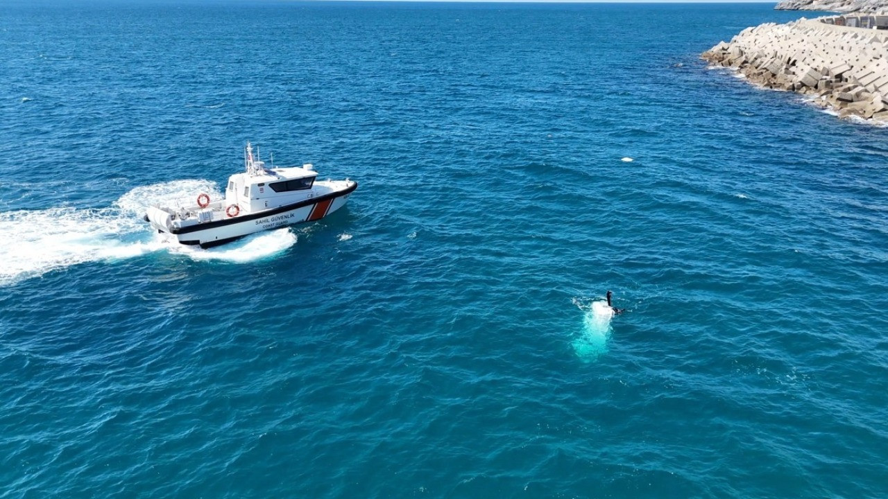 Teknede can pazarı: Son anda kurtuldular