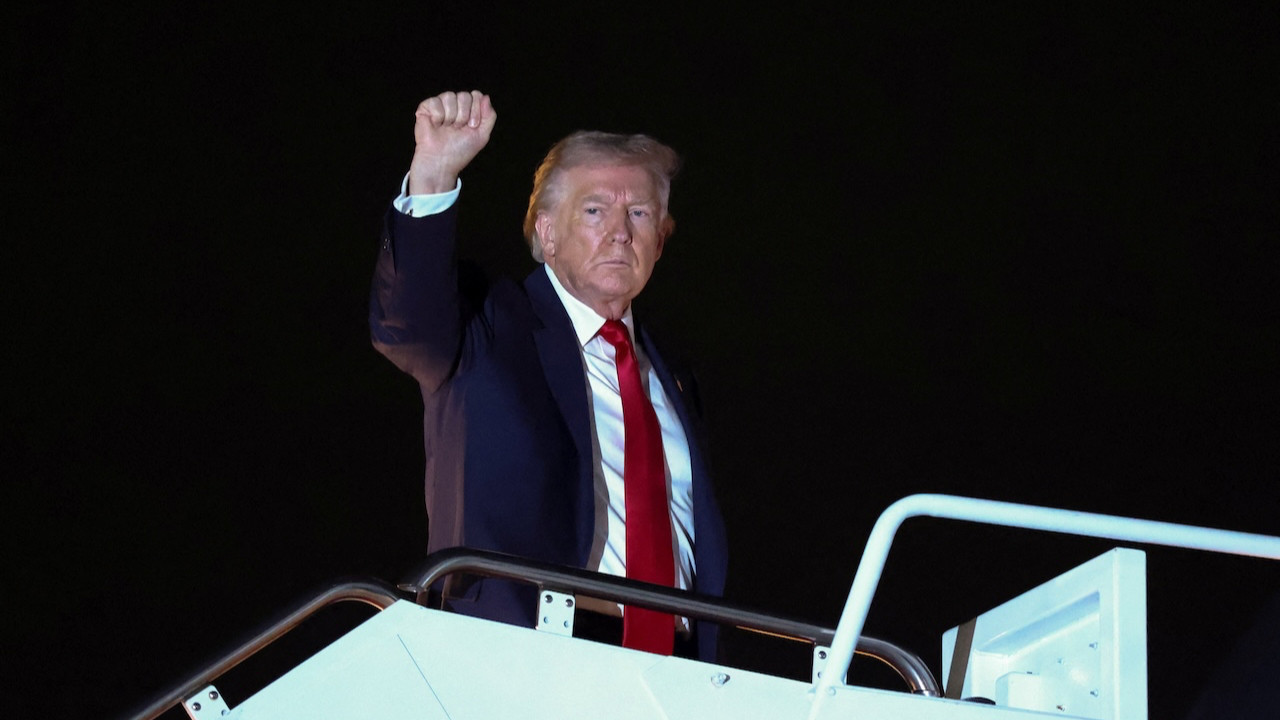 Trump: İran teslim oldu, bugün çok sert vuracağız