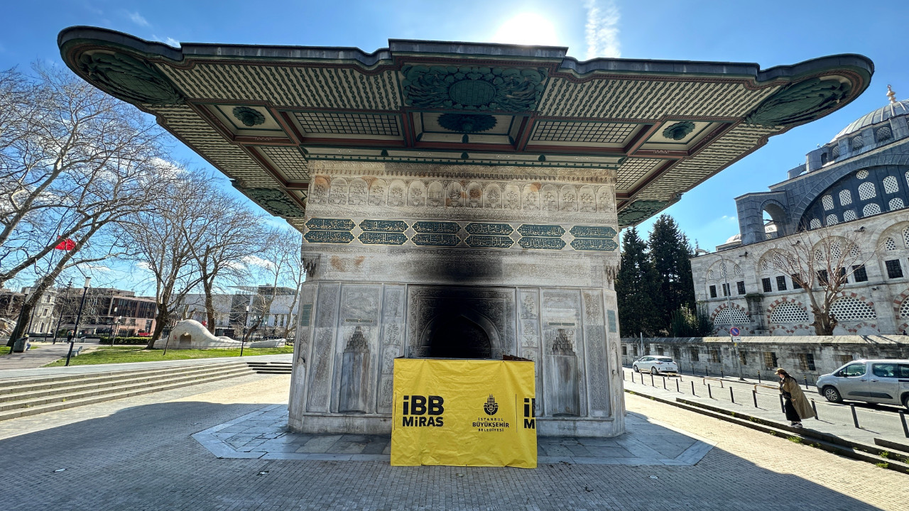 300 yıllık Tophane Çeşmesi'ni yaktılar