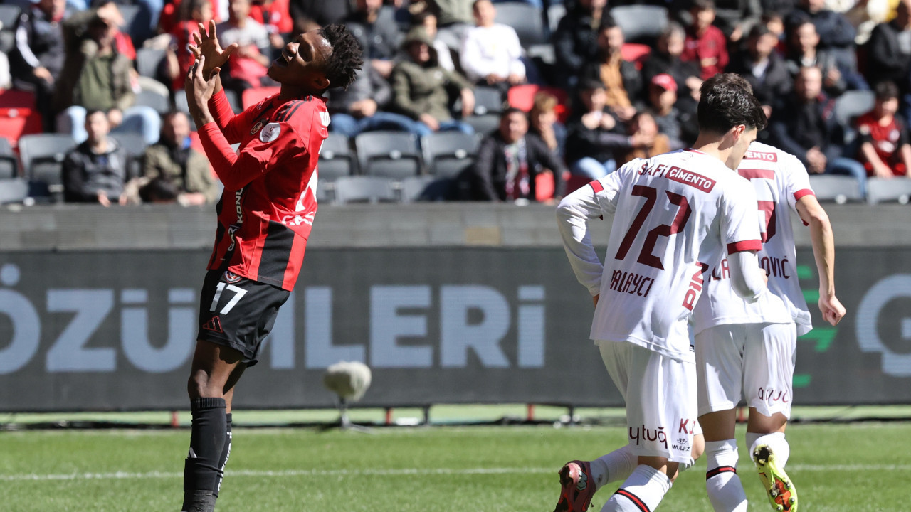 Gaziantep FK, evinde lig sonuncusu Fatih Karagümrük'e takıldı: 1-1