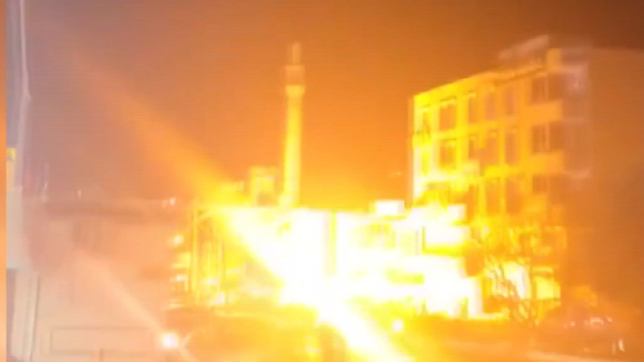 Kanala sızan petrol patlamalara neden oldu