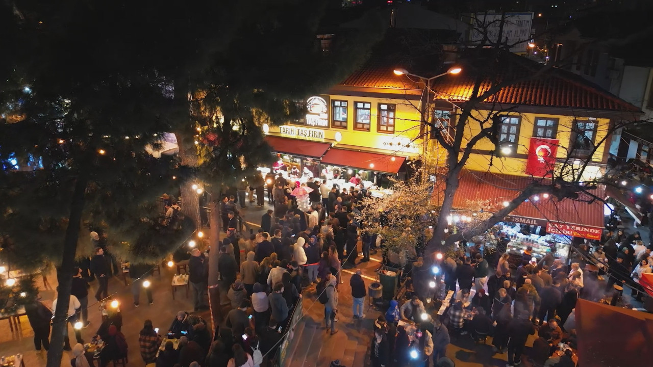 Sahurdan önce sıraya girdiler, saatlerce beklediler