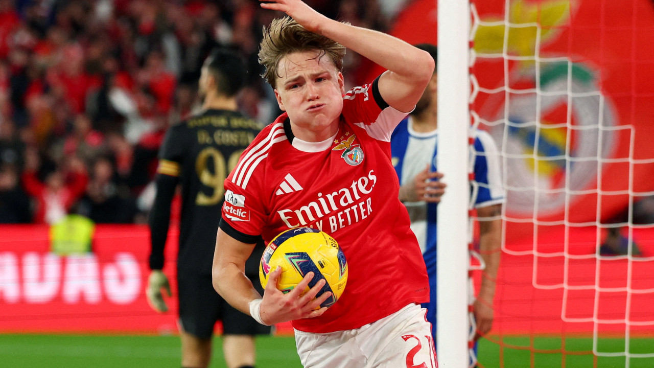 Benfica, Porto karşısında 2-0'dan 2-2 yaptı: Mourinho kırmzı kart gördü