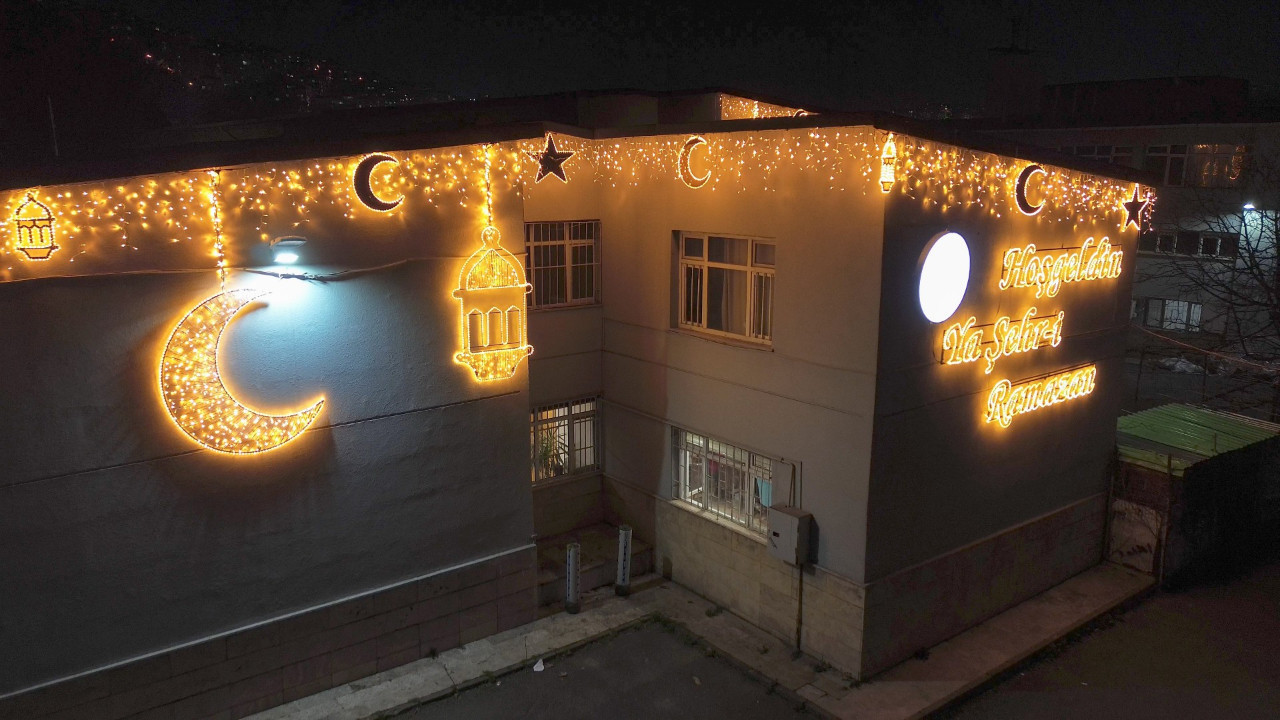 Okullarda Ramazan süslemesi