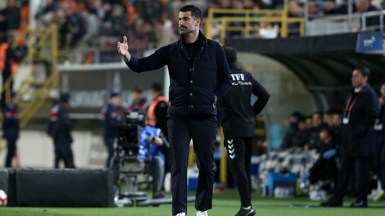 Volkan Demirel ilk maçında 1 puana razı oldu