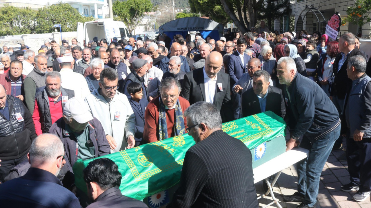 Engin Fırat'a son yolculuğuna uğurlandı