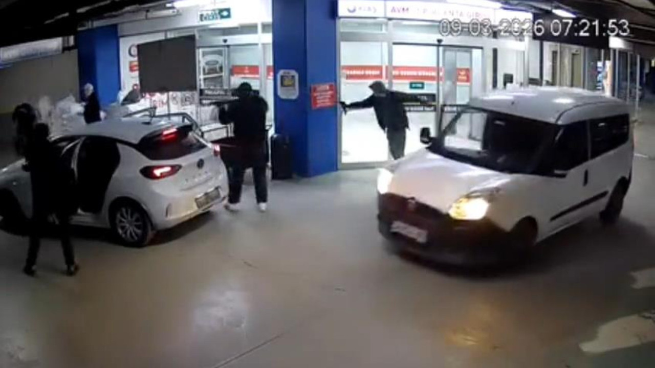 Kuyumcukent'te film gibi soygun: Çuval çuval paraları çaldılar