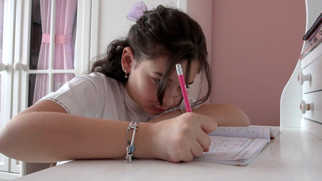 10 yaşındaki Lina, matematikte dünya birincisi oldu