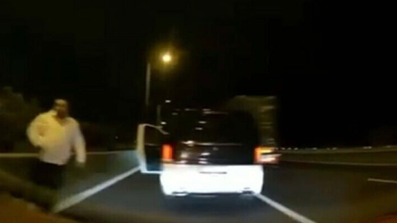 Aracın önünü kesip saldırı amacıyla inen sürücüye 380 bin lira ceza
