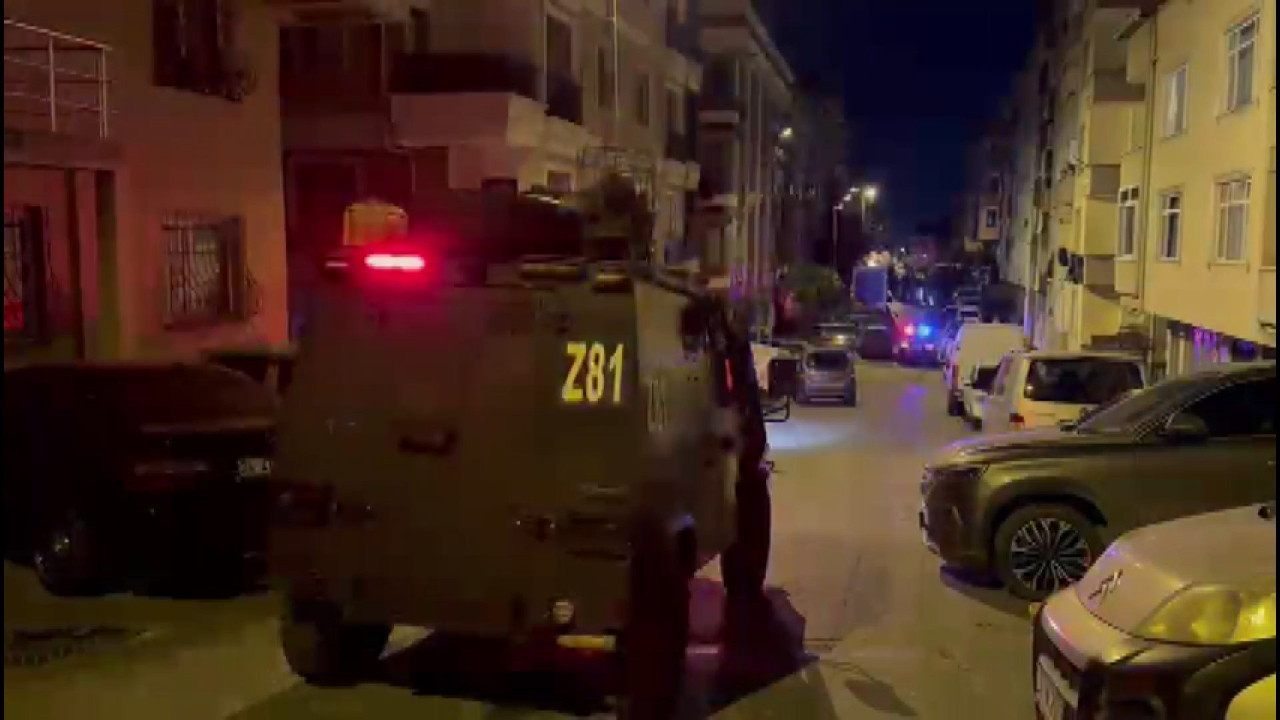 Üç otomobil alev alev yandı, şüpheler büyüdü