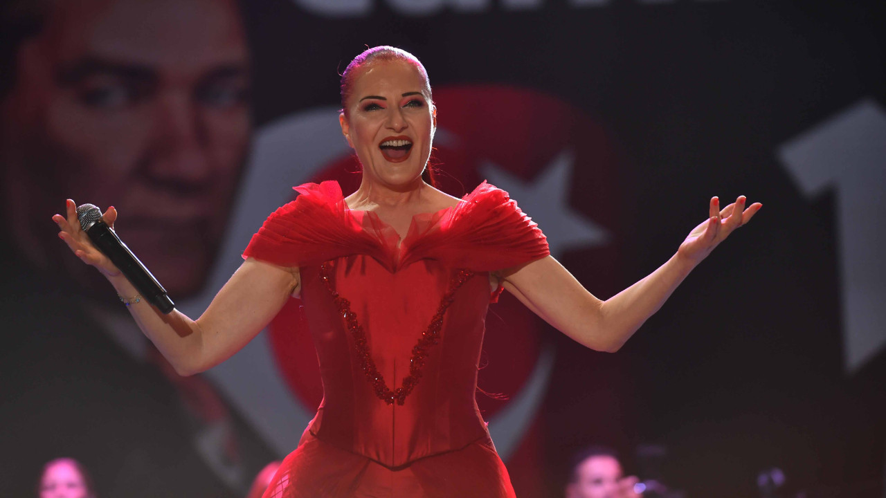 Candan Erçetin'e sevgilisinden çiftlik jesti: "Yanındaki arsayı aldım"