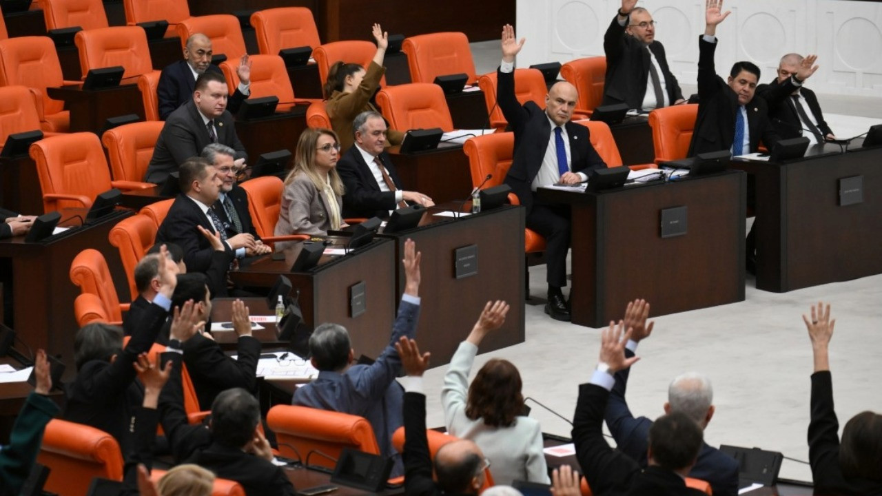 Canlı yayın önergesi reddedildi