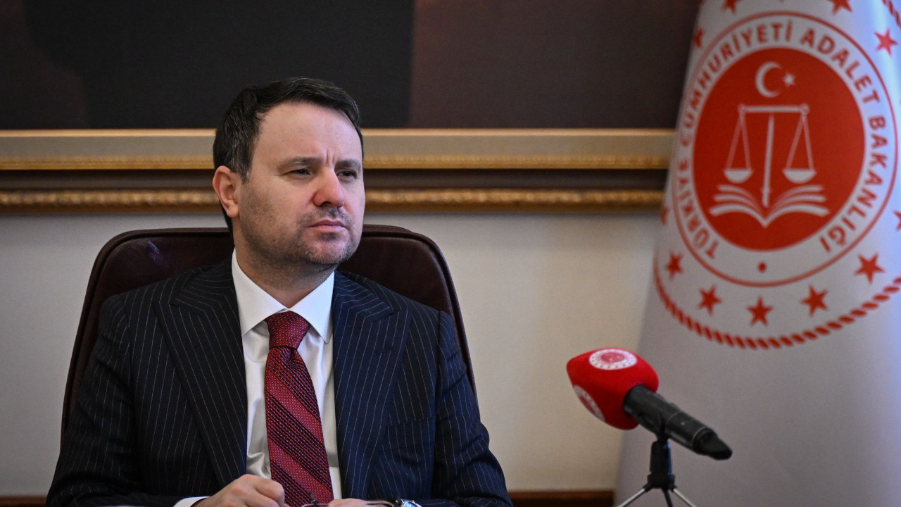 Gürlek’ten ‘ticaret mahkemesi’ açıklaması