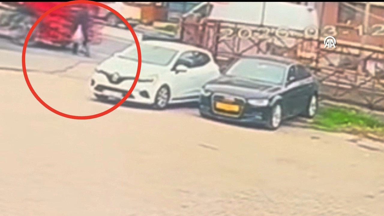 Beylikdüzü’nde park halindeki tır kaydı: Çarptığı yaya hayatını kaybetti