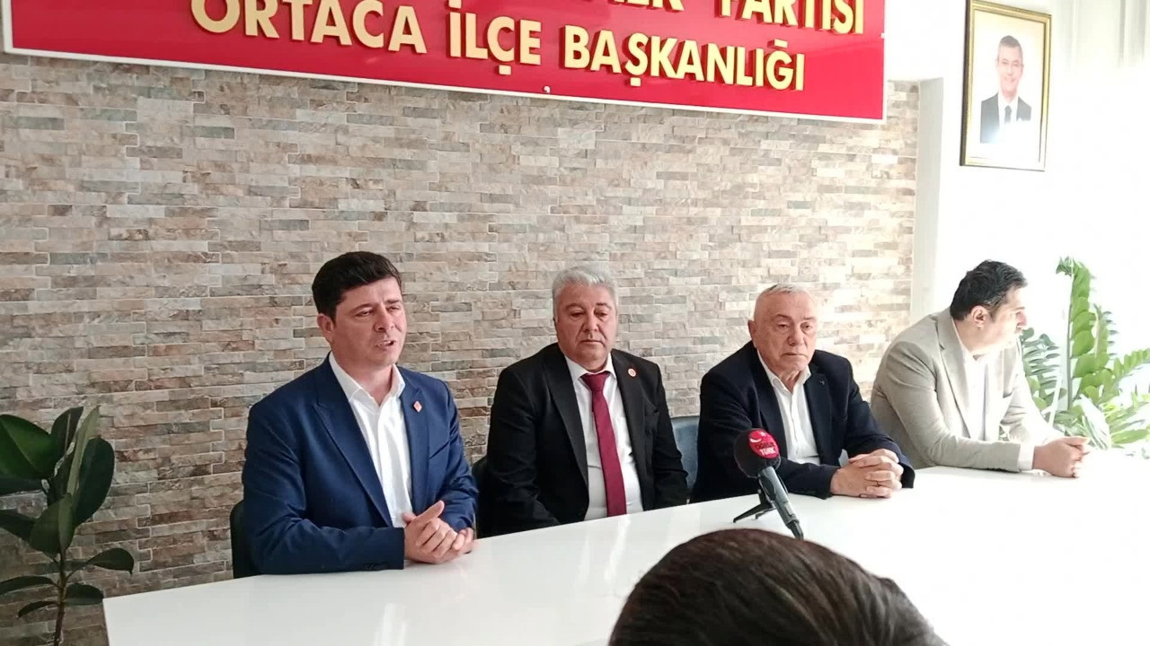 CHP'de istifa: Partiye zarar vermemek için ayrılıyorum