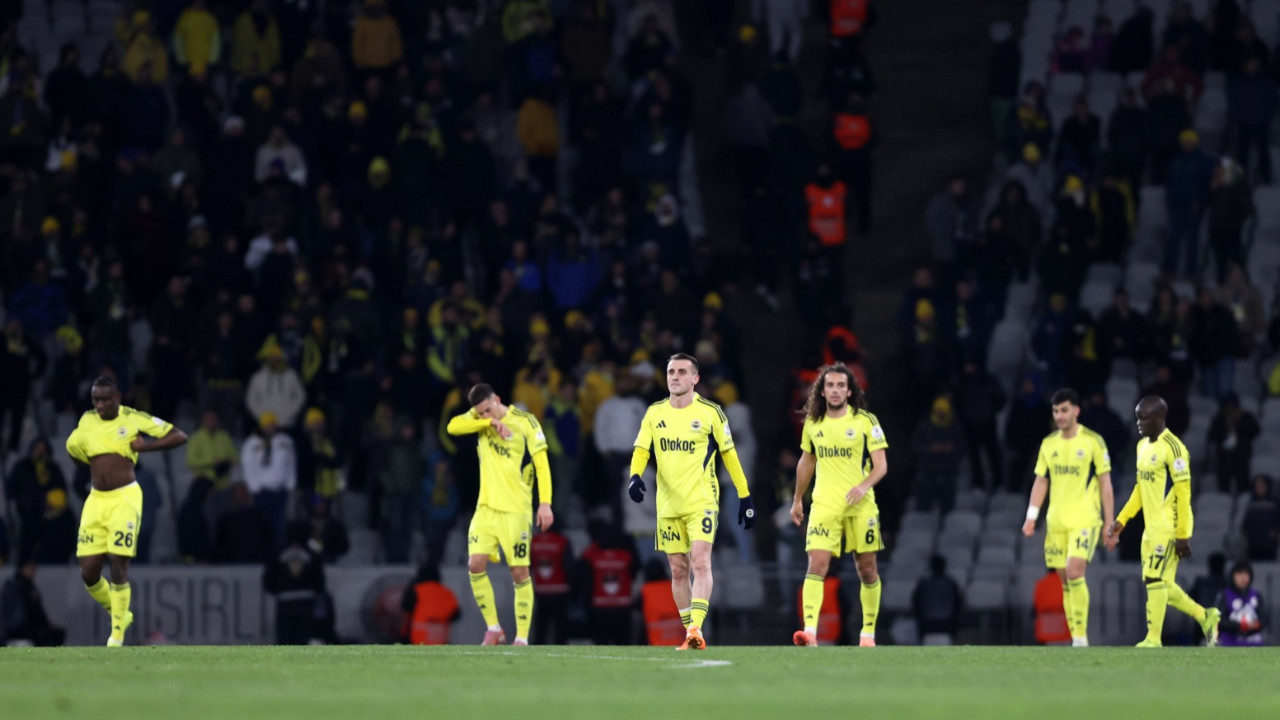 Fenerbahçe, şampiyonluk yolunda kalbinden hançerlendi: Karagümrük'e 2-0 boyun eğdi