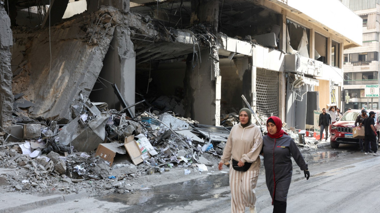 İsrail, Lübnan'a bomba yağdırıyor