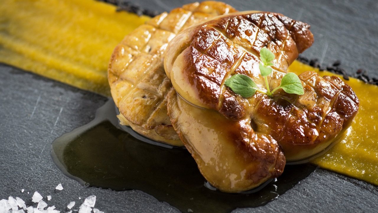 Laboratuvarda üretilen kaz ciğerleri yolda