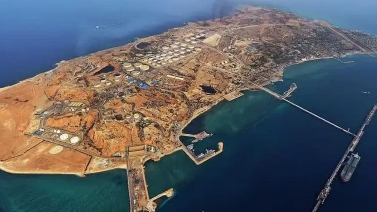 ABD'den Hark Adası açıklaması: Askeri hedefler imha edildi