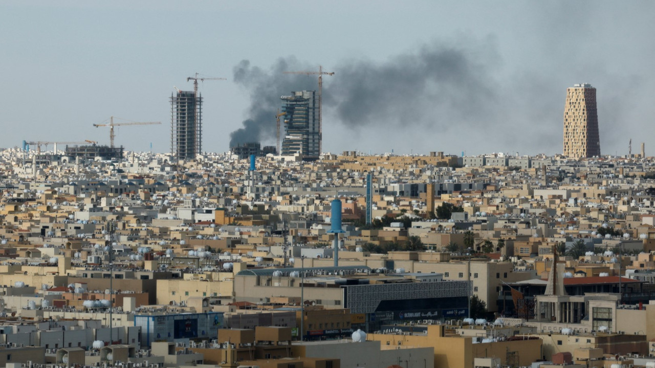 İran misillemesinde 2 haftalık bilanço: Körfez'e 917 füze