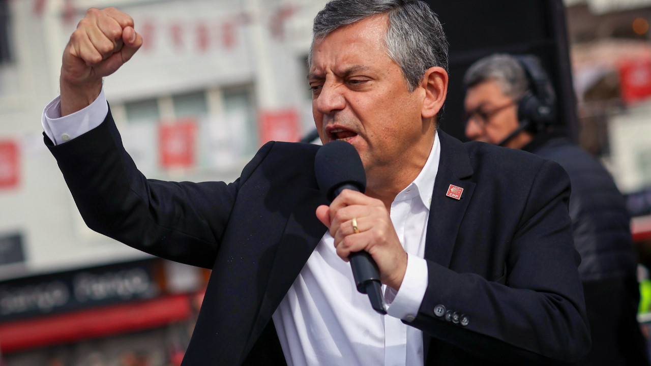 Özgür Özel: İstiklal Marşı başka dilde okutulamaz