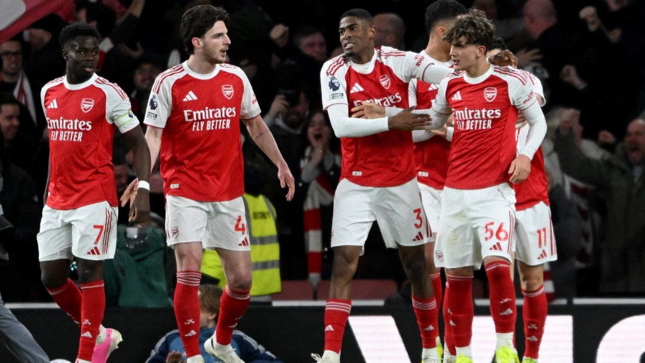 16 yaşında Arsenal'a hayat verdi: Premier Lig tarihine geçti