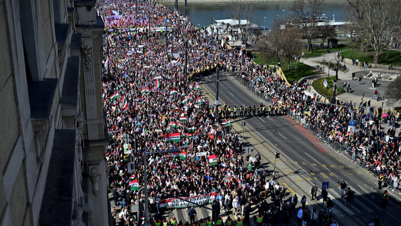 Başbakan destekçileri sokağa çıktı