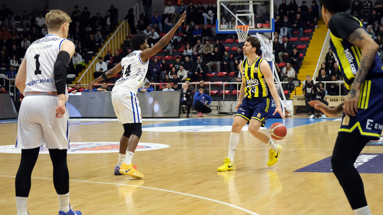 Fenerbahçe son periyotta coştu: Büyükçekmece'yi geçti