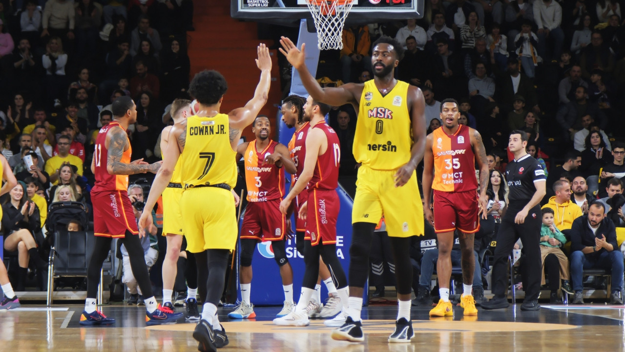 Galatasaray Mersin'de dağıldı! Farklı mağlubiyet: 114-76