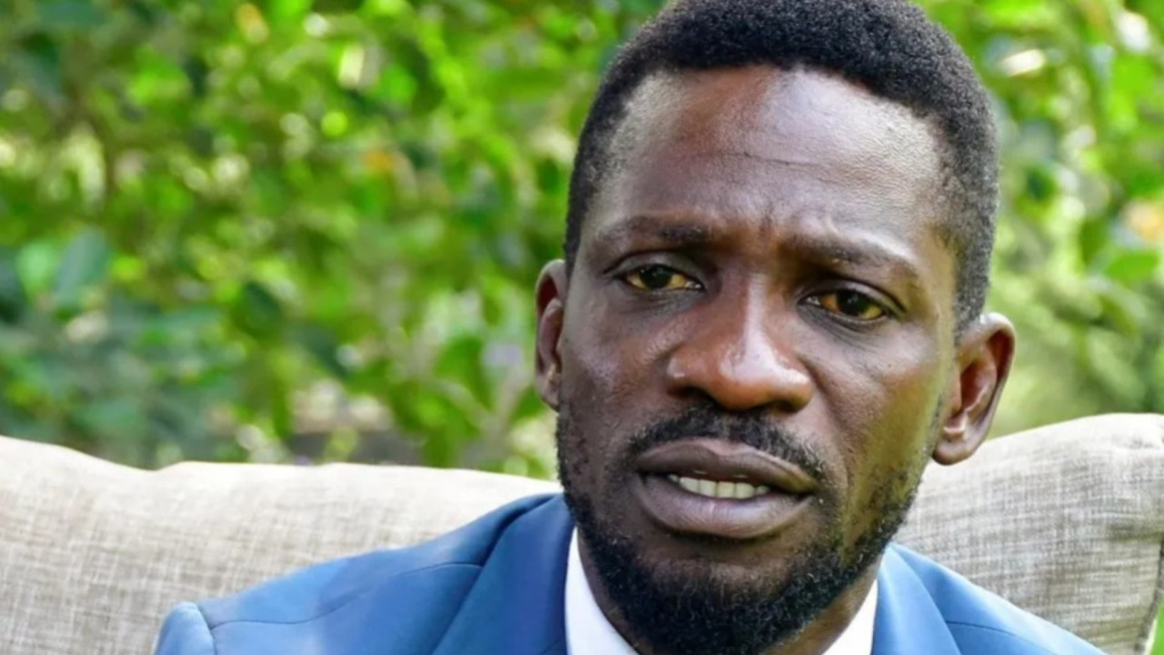 Muhalefet lideri ülkeden kaçtı: Beni öldürmeye çalıştılar