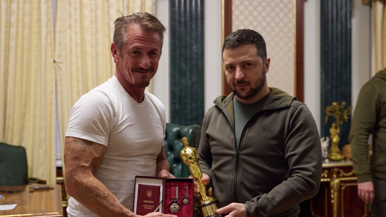 Oscar Ödülü'nü kazanan Sean Penn'in neden törene katılmadığı belli oldu