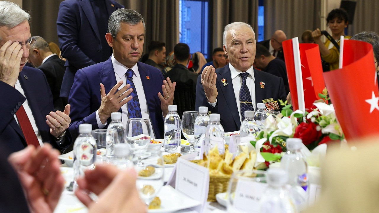 Özgür Özel, şehit aileleri ve gazilerle iftar programında buluştu