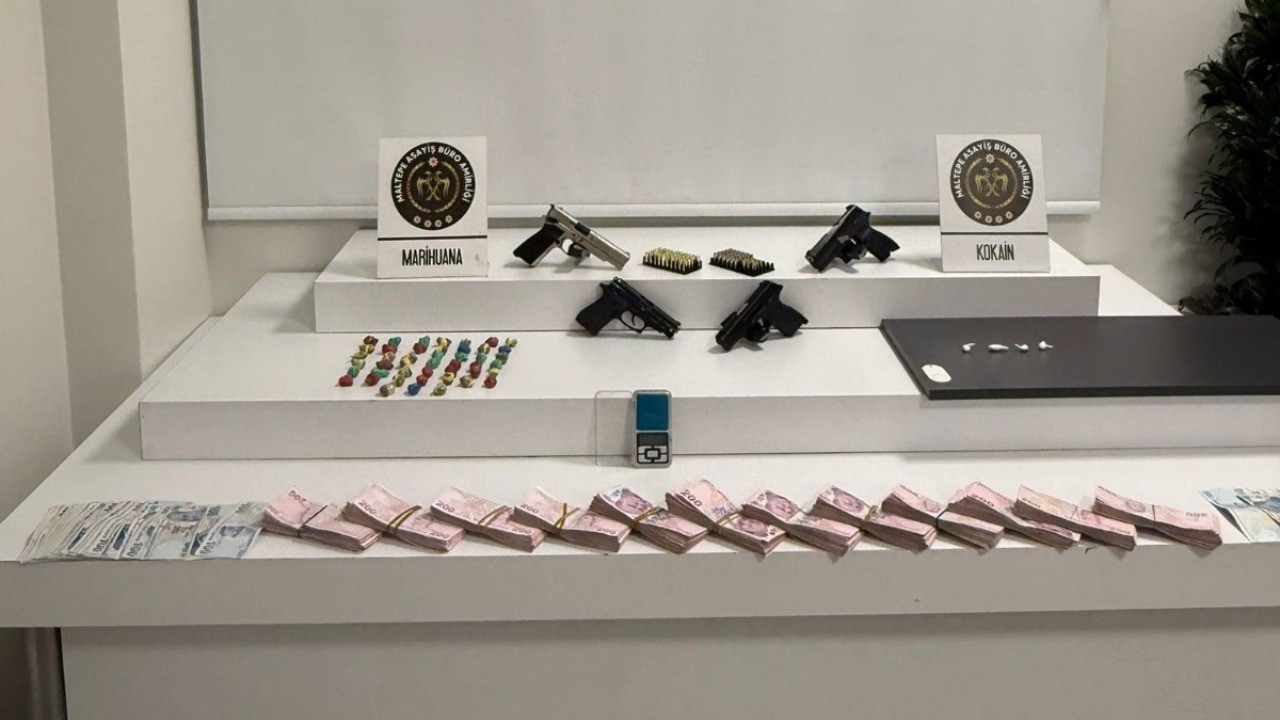 Uyuşturucuyu gizli bölmeye saklamış: Manyetik kartla açtılar