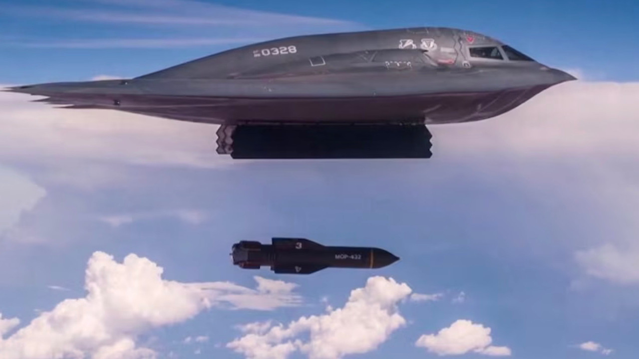 ABD, İran'ı 2 tonluk sığınak delici bombalarla vurdu