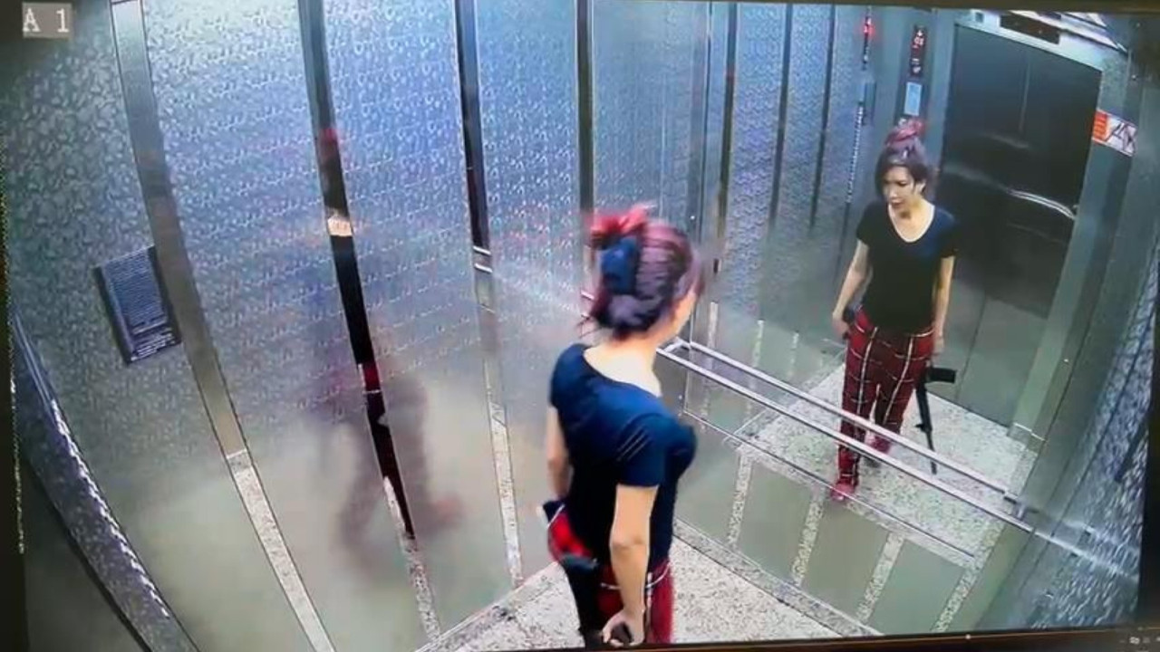 Ayrıldığı sevgilisinin evine ateş açtı: Altında pijama, elinde tüfek