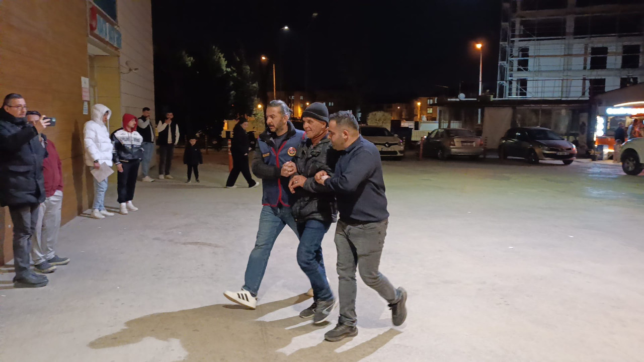 Ev hapsinden kaçtı dolmuşta yakalandı