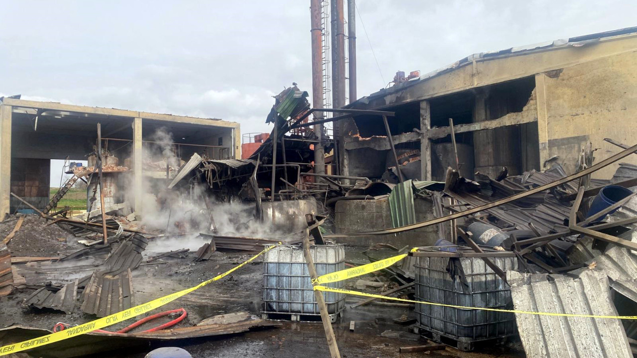 Fabrikada buhar kazanı patladı 1 işçi hayatını kaybetti