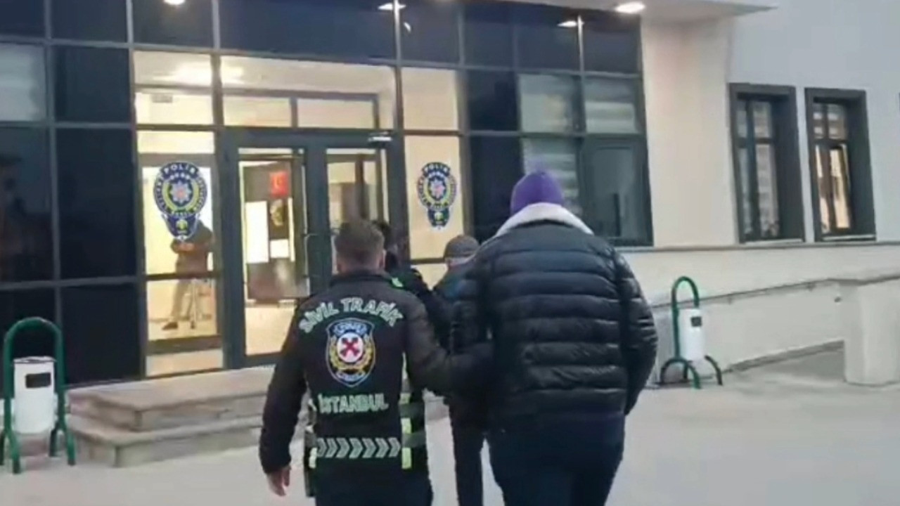 Maltepe'de trafikte tartışan 2 sürücüye 361 bin lira ceza